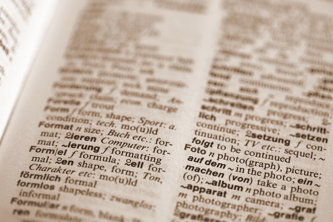 77777888888三肖_标准释义、解释与落实_规避误导的假宣传困